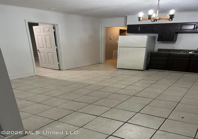 3rd image of 522 E Railroad St, Gulfport, MS 39507 | MLS# 4151726