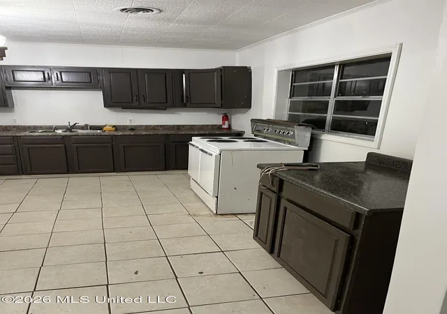 4th image of 522 E Railroad St, Gulfport, MS 39507 | MLS# 4151726