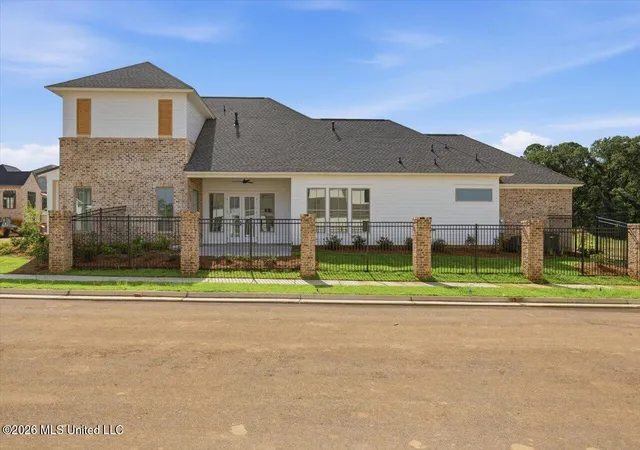 Homes for sale in Madison, MS | 140 Water St, Madison, MS 39110 | MLS# 4151809