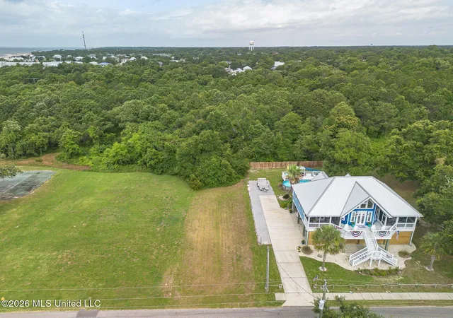 Homes for sale in Long Beach, MS | 212 S Island View Ave, Long Beach, MS 39560 | MLS# 4151758