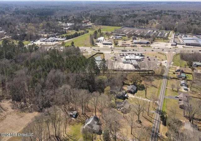 2nd image of 228 Lowe Cir, Richland, MS 39218 | MLS# 4151733
