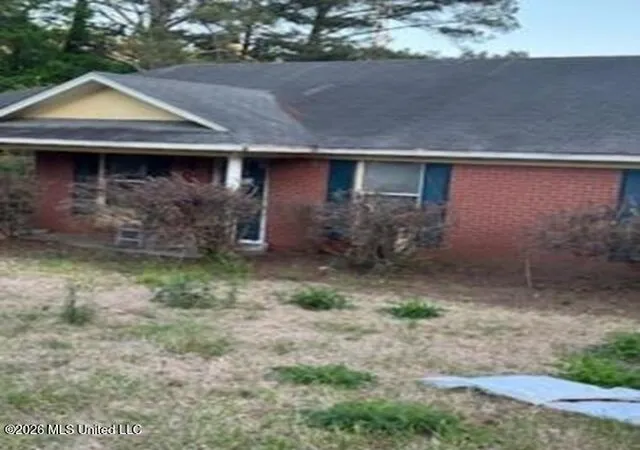 Photo 2 of Single family home for sale at 1615 Lost Lake Cir, Jackson, MS 39212 | MLS# 4151743 | Listing updated on 2026-09-03
