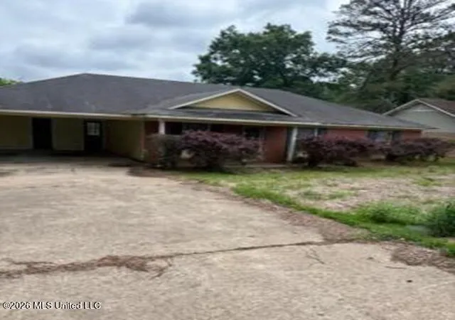 Photo 3 of Single family home for sale at 1615 Lost Lake Cir, Jackson, MS 39212 | MLS# 4151743 | Listing updated on 2026-09-03
