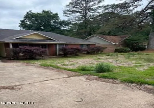 Photo 3 of Single family home for sale at 1615 Lost Lake Cir, Jackson, MS 39212 | MLS# 4151743 | Listing updated on 2026-09-03