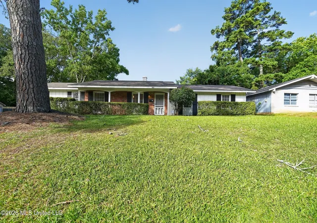 Photo 1 of Single family home for sale at 5801 Orchardview Dr, Jackson, MS 39211 | MLS# 4152149 | Listing updated on 2026-07-13