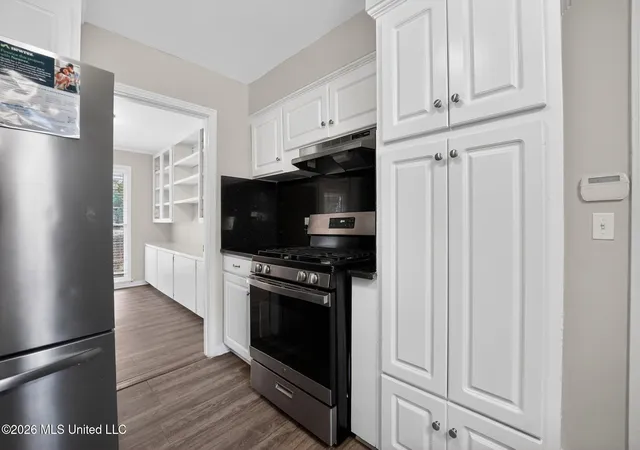 Photo 3 of Single family home for sale at 5801 Orchardview Dr, Jackson, MS 39211 | MLS# 4152149 | Listing updated on 2026-07-13