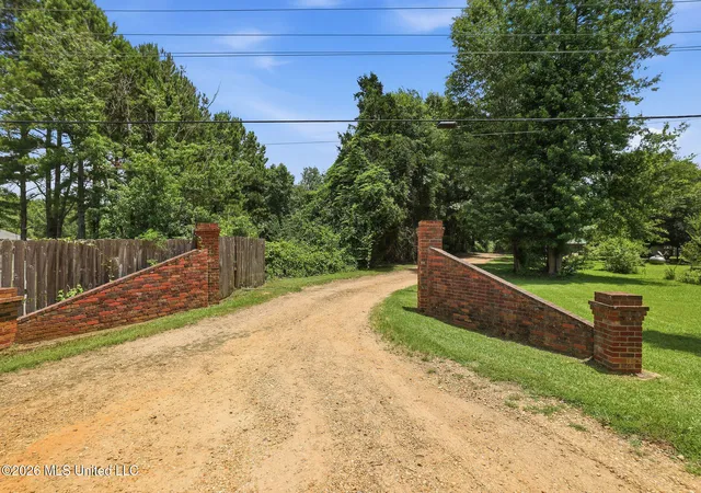 Homes for sale in Summit, MS | 1122 Willis Cotton Rd, Summit, MS 39666 | MLS# 4151771
