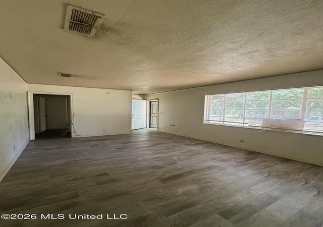 Photo 3 of Single family home for sale at 3206 Rosemary Ave, Jackson, MS 39212 | MLS# 4152145 | Listing updated on 2026-06-09