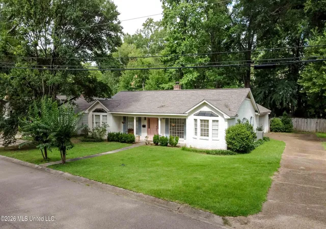 Photo 2 of Sale Pending at 5355 Suffolk Dr, Jackson, MS 39211 | MLS# 4151877 | Listing updated on 2026-08-03