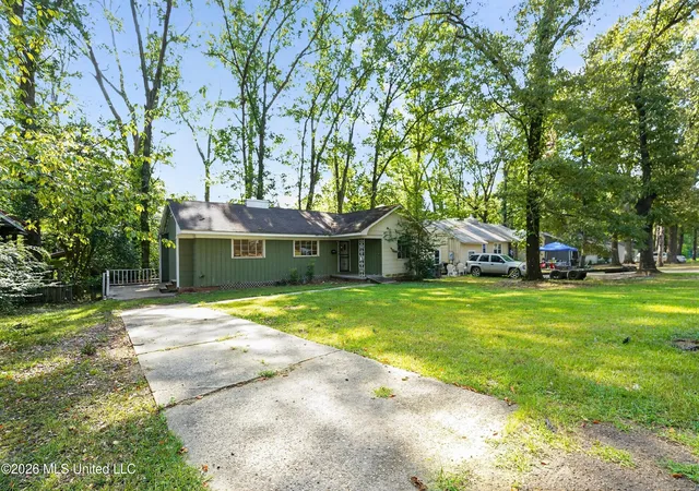 Photo 3 of Sale Pending at 4644 Normandy Dr, Jackson, MS 39206 | MLS# 4151802 | Listing updated on 2026-09-08