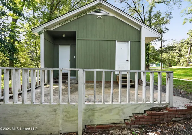 Photo 3 of Sale Pending at 4644 Normandy Dr, Jackson, MS 39206 | MLS# 4151802 | Listing updated on 2026-09-08