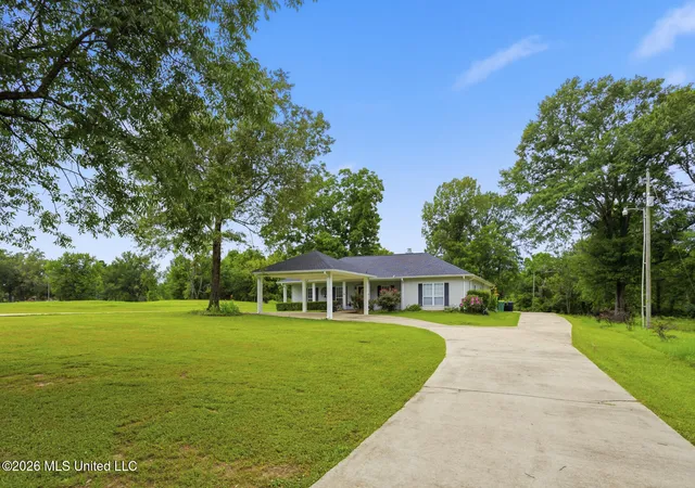 Homes for sale in Ridgeland, MS | 512 Stokes Rd, Ridgeland, MS 39157 | MLS# 4151902