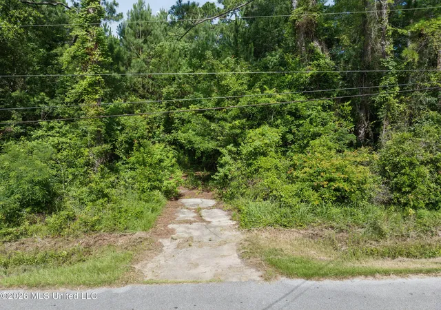 Homes for sale in Biloxi, MS | 6813 Natchez St, Biloxi, MS 39532 | MLS# 4151843
