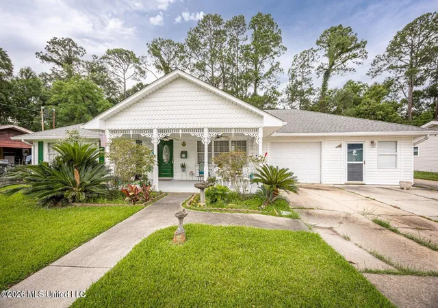 Photo 1 of Single family home for sale at 1 40th Street, Gulfport, MS 39507 | MLS# 4151986 | Listing updated on 2026-09-12