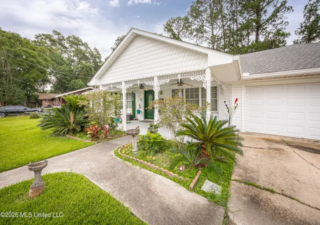 Photo 3 of Single family home for sale at 1 40th Street, Gulfport, MS 39507 | MLS# 4151986 | Listing updated on 2026-09-12