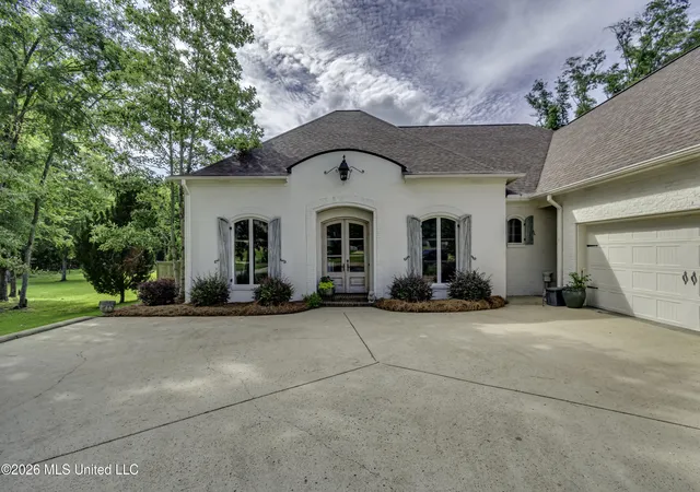 Photo 2 of Sale Pending at 110 Meadow Park Dr, Canton, MS 39046 | MLS# 4151881 | Listing updated on 2026-09-09