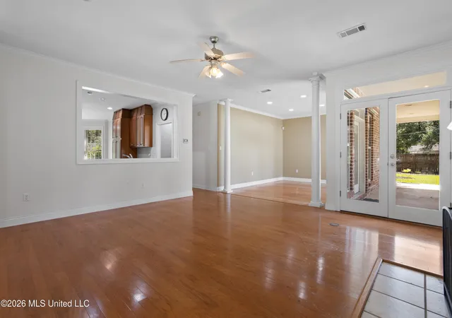 Photo 4 of Single family home for sale at 501 General Pershing Ave, Ocean Springs, MS 39564 | MLS# 4151896 | Listing updated on 2026-07-30