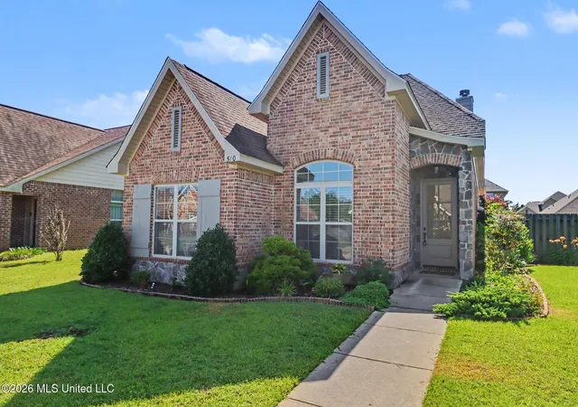 Homes for sale in Ocean Springs, MS | 510 Palm Breeze Dr, Ocean Springs, MS 39564 | MLS# 4151856