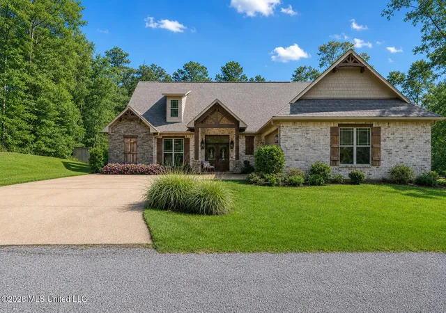 Homes for sale in Mendenhall, MS | 112 Laurelwood Trl, Mendenhall, MS 39114 | MLS# 4151867