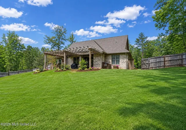 Homes for sale in Mendenhall, MS | 112 Laurelwood Trl, Mendenhall, MS 39114 | MLS# 4151867