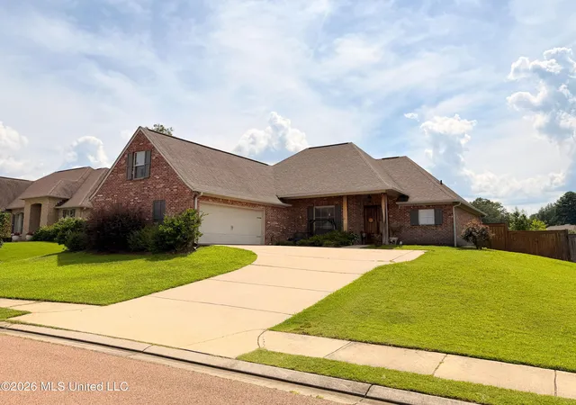 Photo 1 of Single family home for sale at 105 Winchester Cvs, Madison, MS 39110 | MLS# 4151868 | Listing updated on 2026-08-17