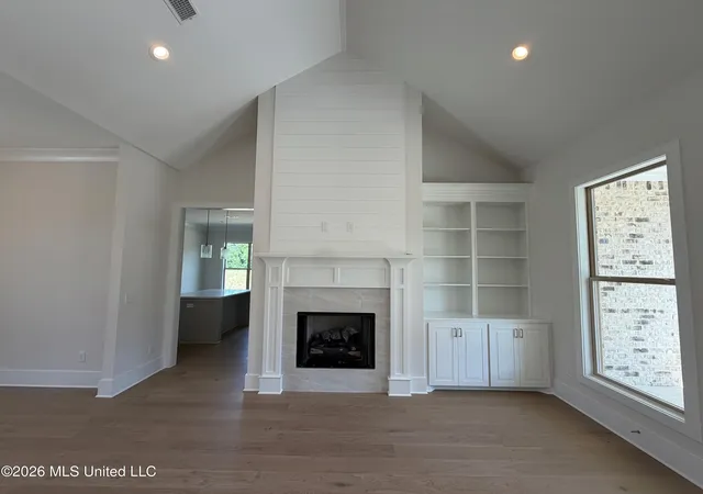 Photo 4 of Single family home for sale at 305 Mesa Cvs, Madison, MS 39110 | MLS# 4151904 | Listing updated on 2026-09-21
