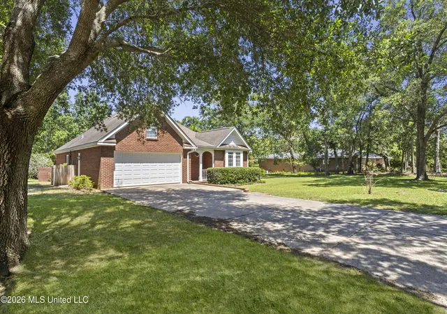 Photo 4 of Single family home for sale at 376 Lakeview Blvd, Biloxi, MS 39531 | MLS# 4151906 | Listing updated on 2026-09-02