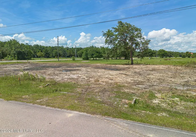Homes for sale in Diamondhead, MS | 2429 Airport Dr, Diamondhead, MS 39525 | MLS# 4151947