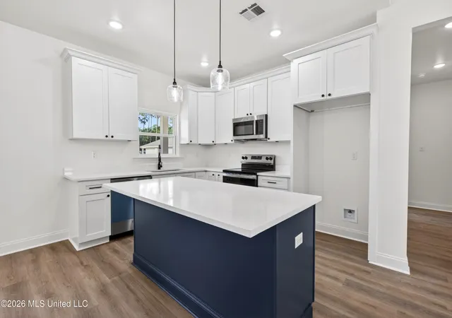 Homes for sale in Waveland, MS | 201 Tarpon St, Waveland, MS 39576 | MLS# 4151962