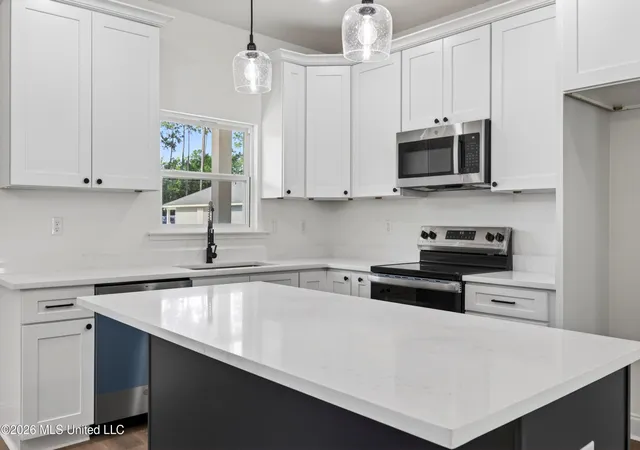 Homes for sale in Waveland, MS | 201 Tarpon St, Waveland, MS 39576 | MLS# 4151962