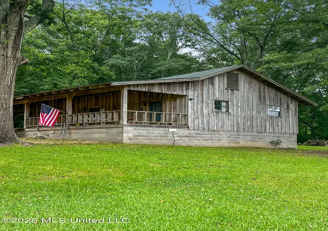 Homes for sale in Bay Springs, MS | 55 E 8Th Ave, Bay Springs, MS 39422 | MLS# 4152086