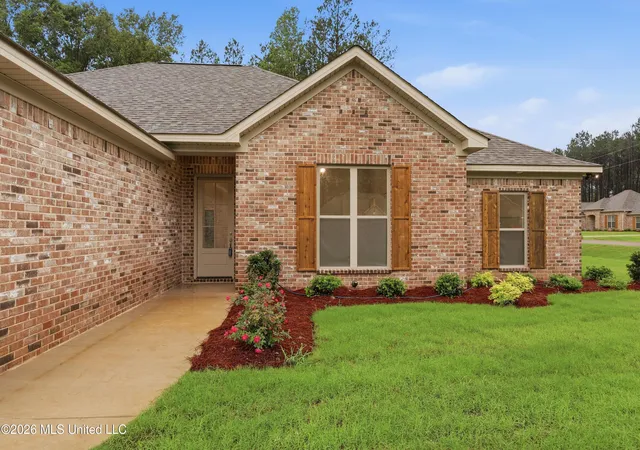 Homes for sale in Brandon, MS | 320 Stronghold Dr, Brandon, MS 39042 | MLS# 4151980