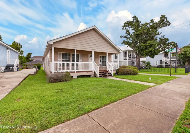 Homes for sale in Pass Christian, MS | 435 E Second St, Pass Christian, MS 39571 | MLS# 4152092