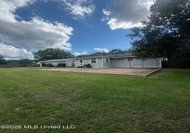 Homes for sale in Pelahatchie, MS | 410 N Brooks Ave, Pelahatchie, MS 39145 | MLS# 4151990