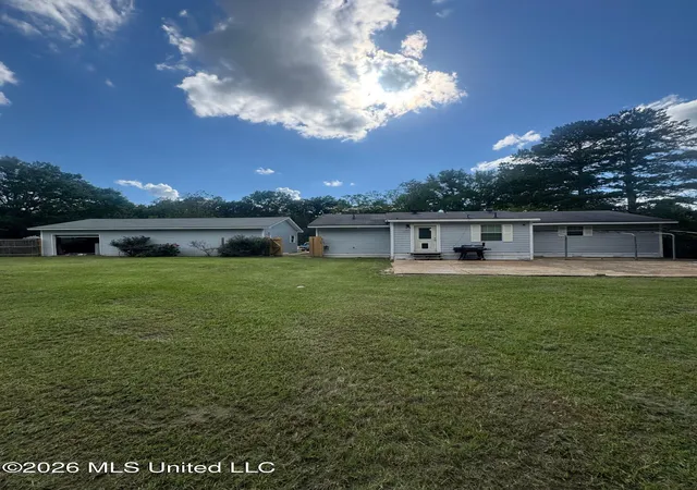 Homes for sale in Pelahatchie, MS | 410 N Brooks Ave, Pelahatchie, MS 39145 | MLS# 4151990