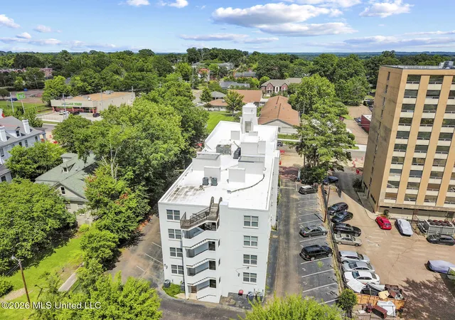 11th image of 827 N State St, Jackson, MS 39202 | MLS# 4152159