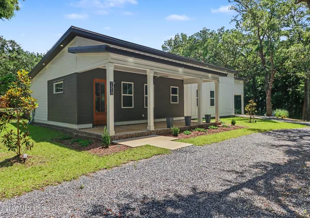 Homes for sale in Pass Christian, MS | 7510 Mahoney Dr, Pass Christian, MS 39571 | MLS# 4152568