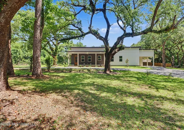 Homes for sale in Pass Christian, MS | 7510 Mahoney Dr, Pass Christian, MS 39571 | MLS# 4152568