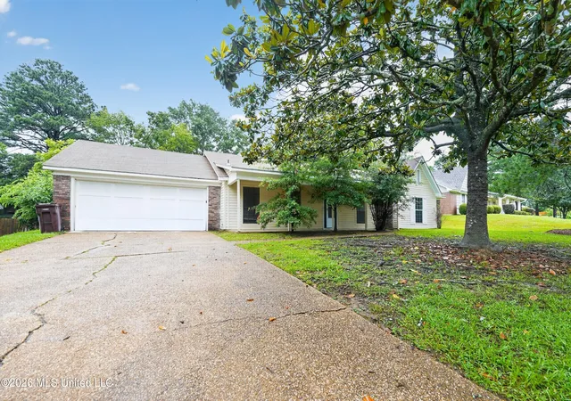 Homes for sale in Ridgeland, MS | 2050 Gateway Dr, Ridgeland, MS 39157 | MLS# 4154006