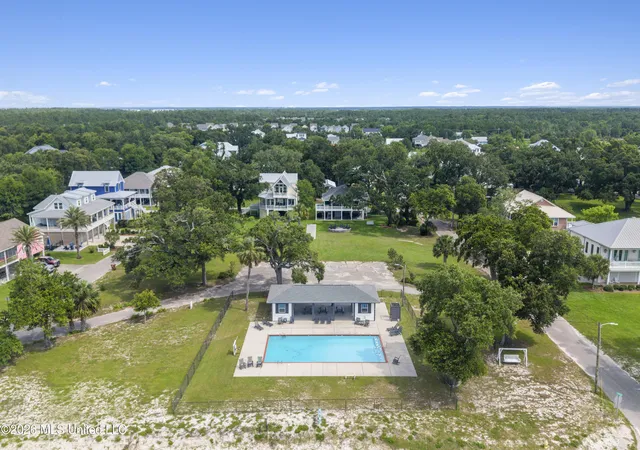 Homes for sale in Pass Christian, MS | 126 Beach View Dr, Pass Christian, MS 39571 | MLS# 4152125