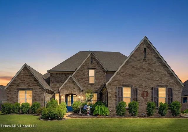 Photo 2 of Single family home for sale at 7314 E Hawks Xing Dr, Olive Branch, MS 38654 | MLS# 4153075 | Listing updated on 2026-10-10