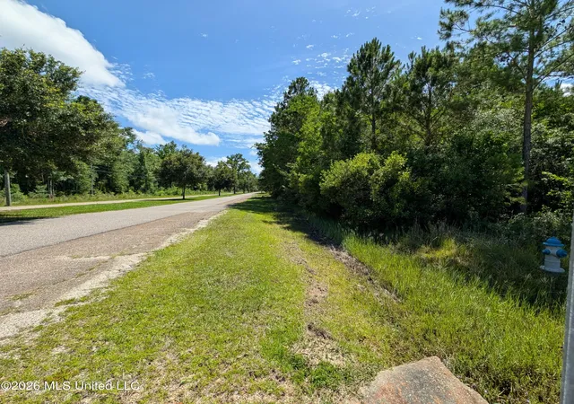 Homes for sale in Diamondhead, MS | 2332 Airport Dr, Diamondhead, MS 39525 | MLS# 4152201
