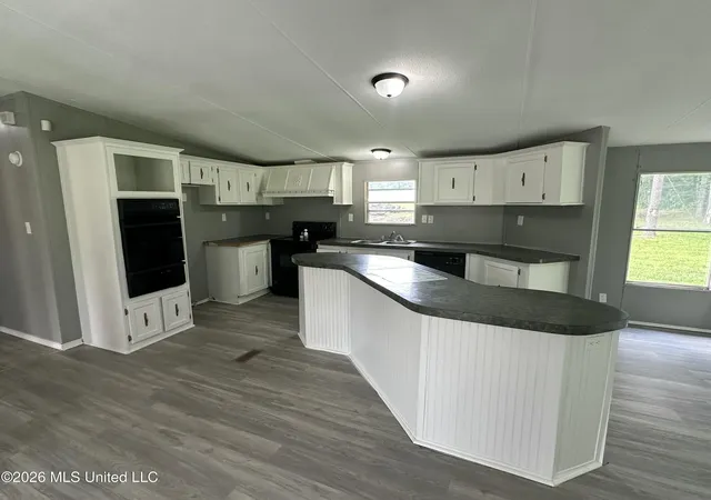 Photo 3 of Manufactured home for sale at 552 Bennett Cir, Byhalia, MS 38611 | MLS# 4152180 | Listing updated on 2026-07-06