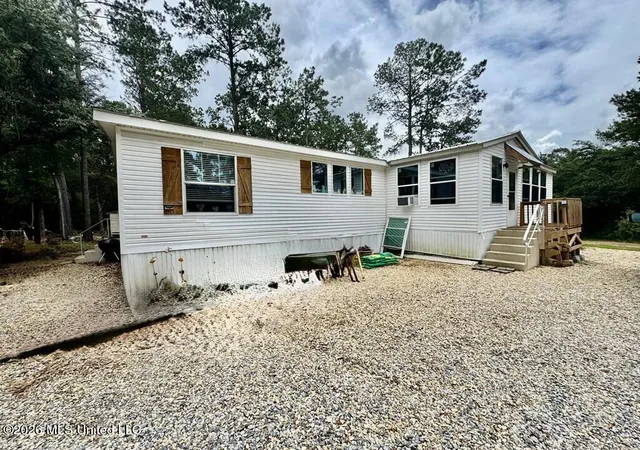 3rd image of 28061 Dusty Ln, Picayune, MS 39466 | MLS# 4152211
