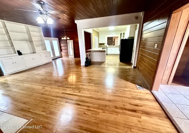 Photo 4 of Single family home for sale at 512 W Minnesota St, Brookhaven, MS 39601 | MLS# 4152288 | Listing updated on 2026-08-20