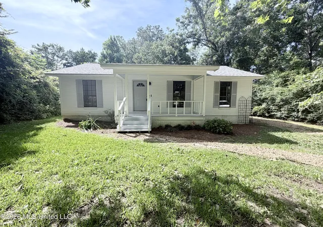 Homes for sale in Florence, MS | 260 Morrison Rd, Florence, MS 39073 | MLS# 4153755