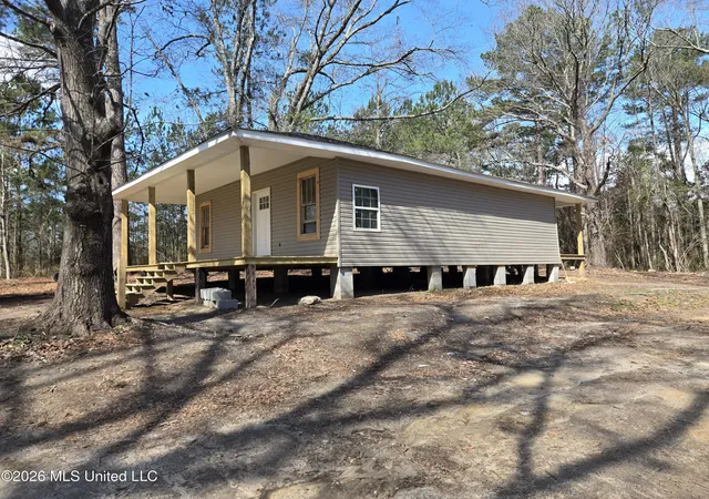 Homes for sale in Picayune, MS | 34 Leo Eaves Rd, Picayune, MS 39466 | MLS# 4152235