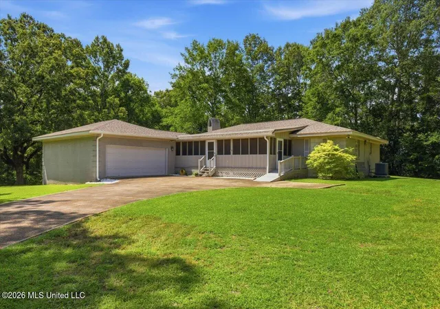 Homes for sale in Florence, MS | 118 Pine Ridge Rd, Florence, MS 39073 | MLS# 4152262