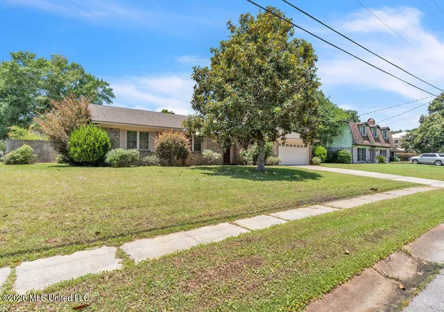 3rd image of 1513 Woodhaven St, Pascagoula, MS 39581 | MLS# 4152284