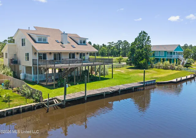 Homes for sale in Pass Christian, MS | 231 Fairway Dr, Pass Christian, MS 39571 | MLS# 4152589